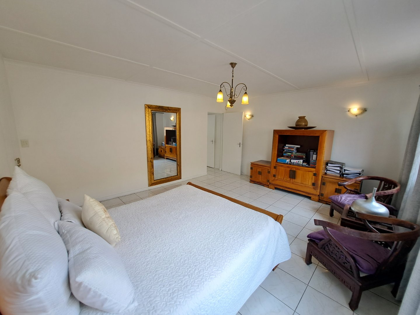 6 Bedroom Property for Sale in Loevenstein Western Cape